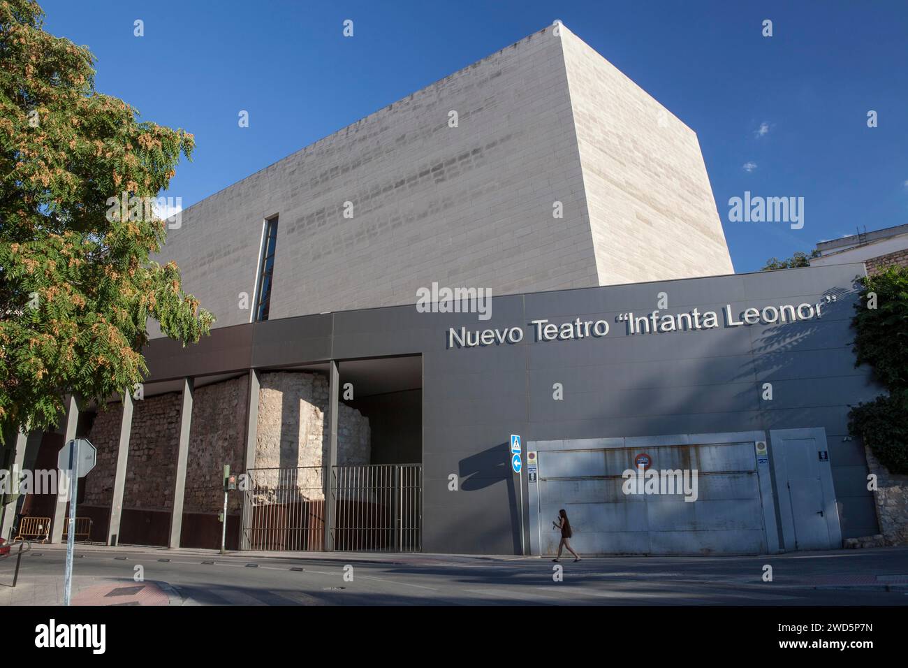Entrée principale du nouveau théâtre Infanta Leonor, Jaen, Espagne Banque D'Images