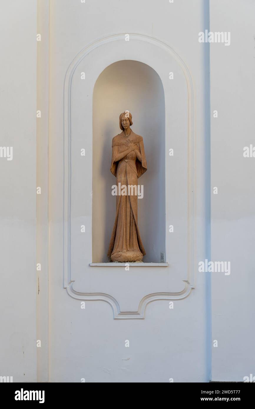 Statues de Sofia par l'église mère Ambrosio à Anacapri, île de Capri, Naples, Italie. Banque D'Images