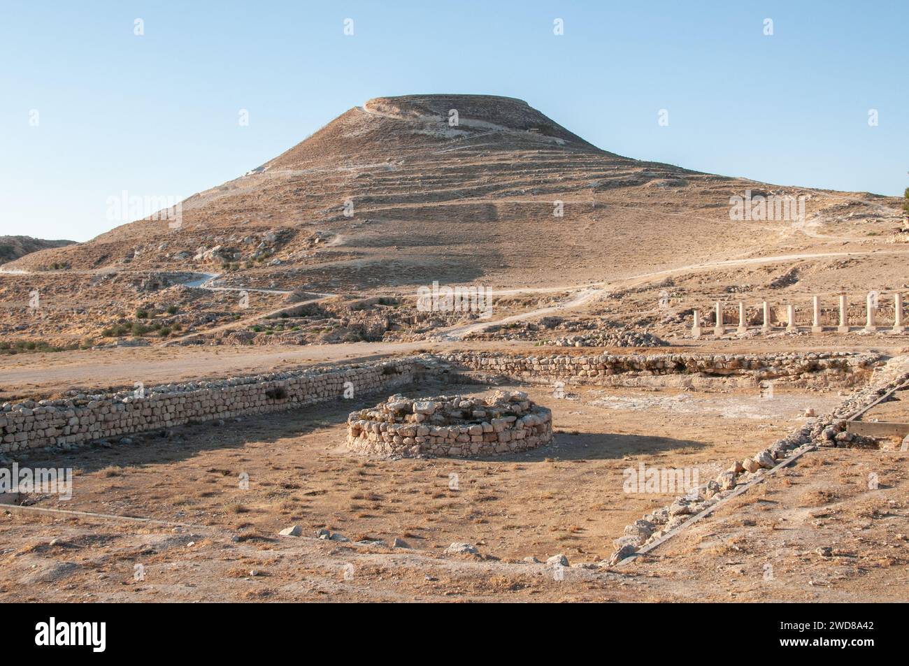 Hérodion, Hérodium, ou Jabal al-Fureidis est une ancienne forteresse située au sud de Jérusalem et Bethléem, construite par le roi de Judée Hérode le Grand Betwe Banque D'Images
