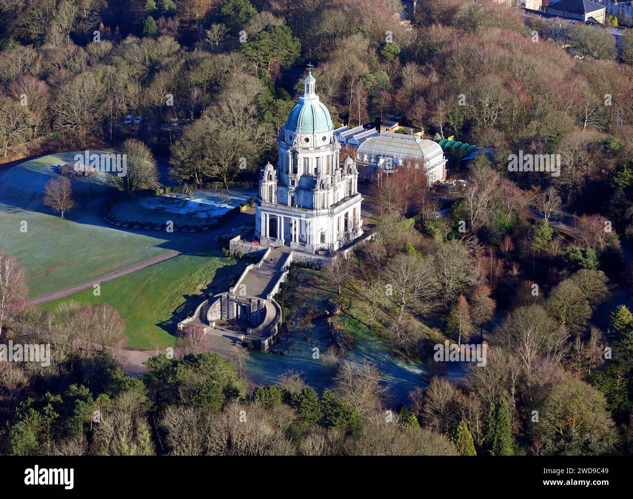 Vue aérienne de Williamson Park, un célèbre parc et jardin à Lancaster, Lancashire, Royaume-Uni Banque D'Images