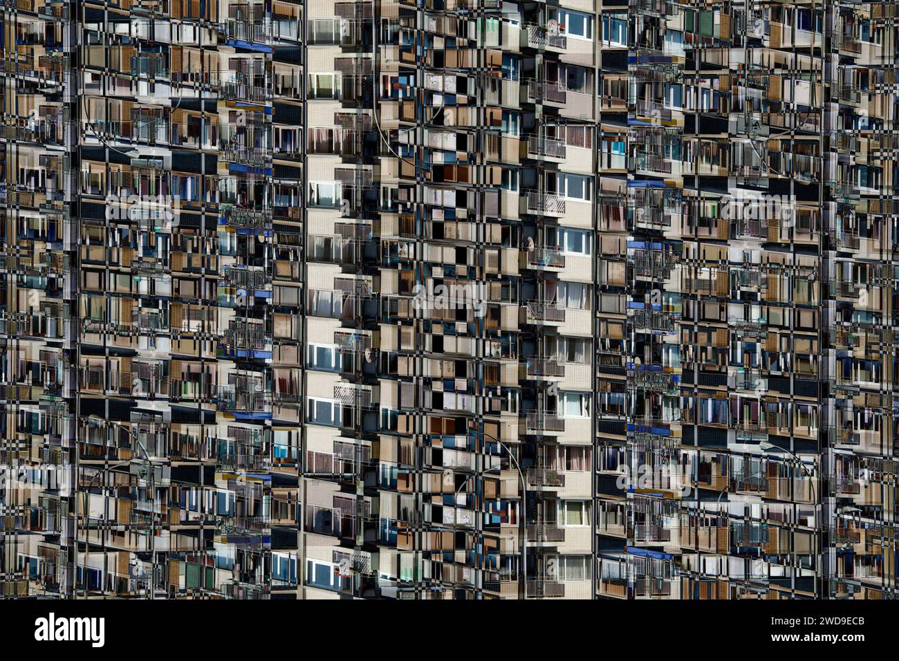 Immeuble sur la Meuse, technique de double exposition, Quai de la Goffe, Liège, Wallonie, Belgique, Europe Banque D'Images