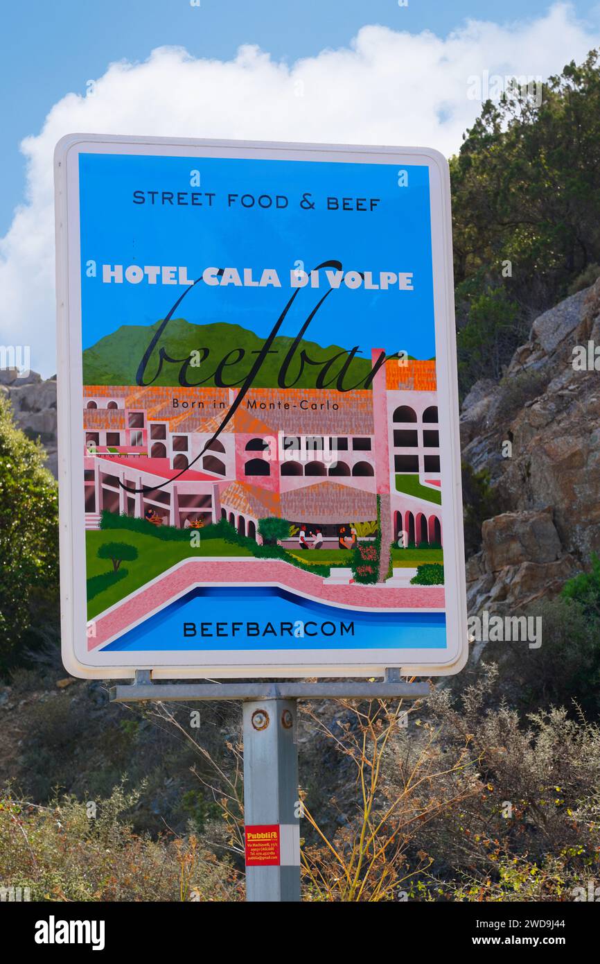 CAPRICCIOLI, ITALIE -22 OCT 2023- vue de Cala di Volpe, un hôtel de luxe sur la Costa Smeralda dans le nord de la Sardaigne, Italie. C'est un Luxury Collection Ho Banque D'Images