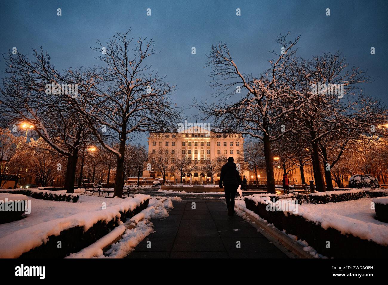 Zagreb, Croatie. 19 janvier 2024. Promenade nocturne dans le centre de Zagreb, Croatie après la première neige de cette année sur 19. Janvier 2024. Photo : Davor Puklavec/PIXSELL crédit : Pixsell/Alamy Live News Banque D'Images