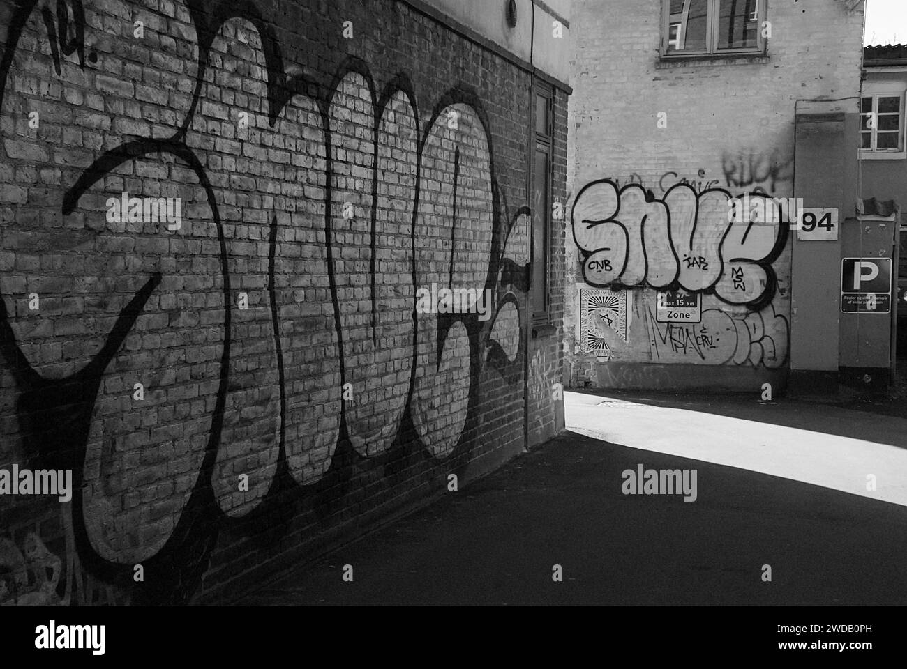 Copenhague / Danemark  10 mars 2017 -Graffiti sur le mur dans la borgade d'entern amager sur l'île d'Amager. ( Photo. Francis Dean/Deanpictures.) Banque D'Images