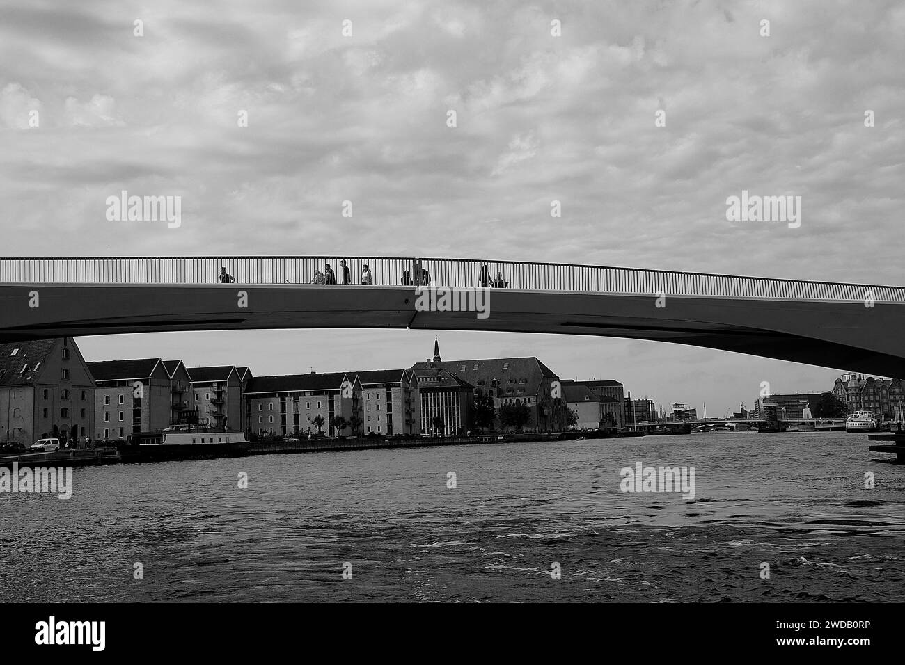 Copenhague /Danemark./ 12 juin 2019/Nouveau pont construit appelé Inderhavnbroen Walk and Bicycles Bridge liaison entre Nhavn Copenhague et Holmen Island Amager Copenhague. . (Photo..Francis Dean / Deanpictures. Banque D'Images