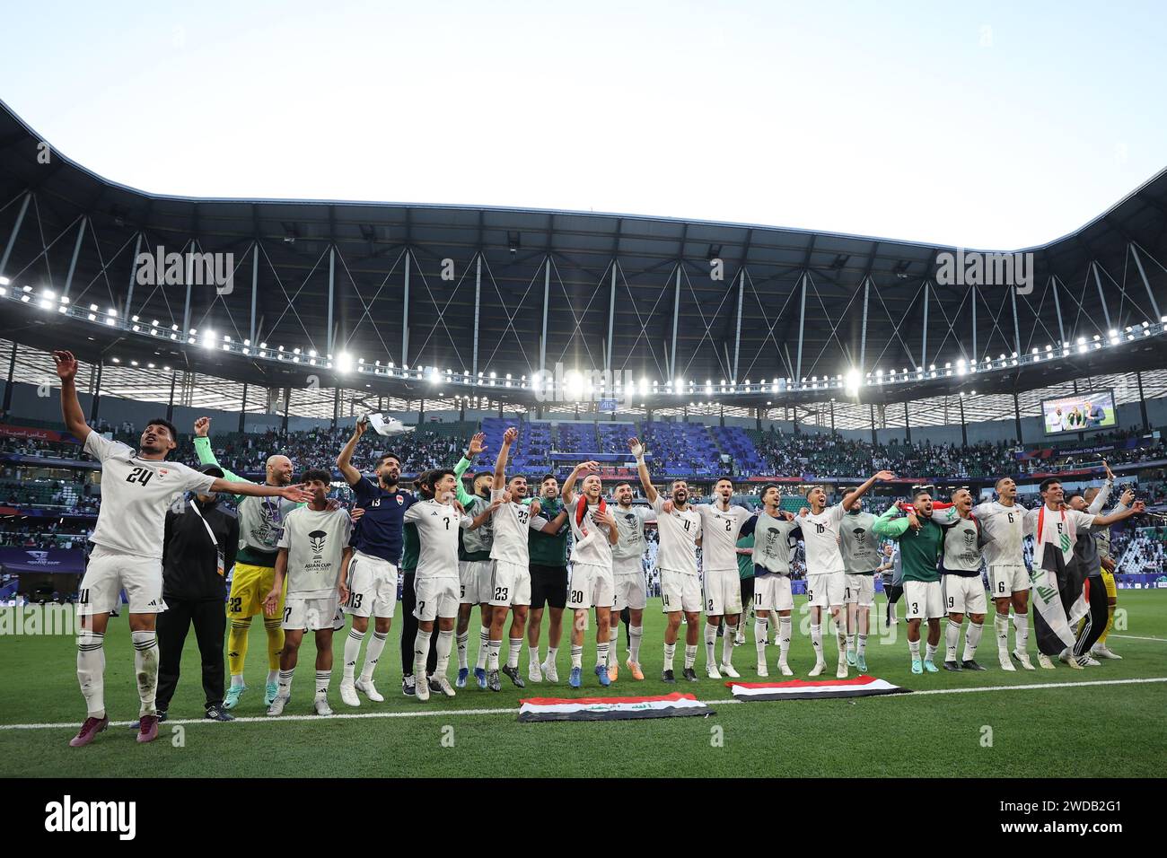 Qatar, Al Rayyan 19 janvier 2024 - l'équipe irakienne célèbre sa victoire après le match entre l'Irak et le Japon lors du match de phase de groupes de la coupe d'Asie de l'AFC Banque D'Images