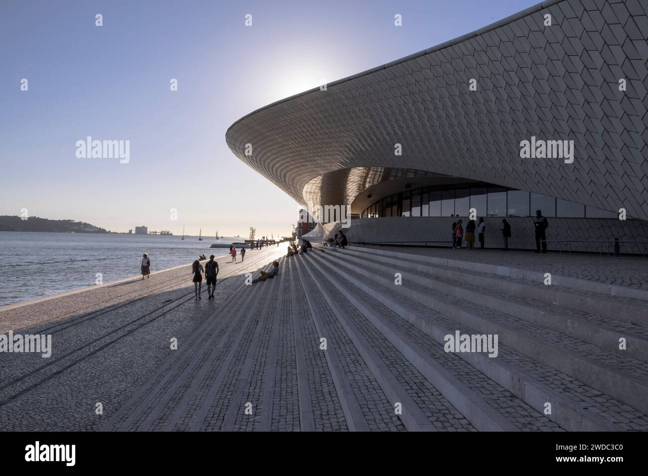 Lisboa, Portugal - 19.09.2023 : le MAAT - Musée d'Art, d'Architecture et de technologie dans la ville de Lisbonne, Portugal Banque D'Images