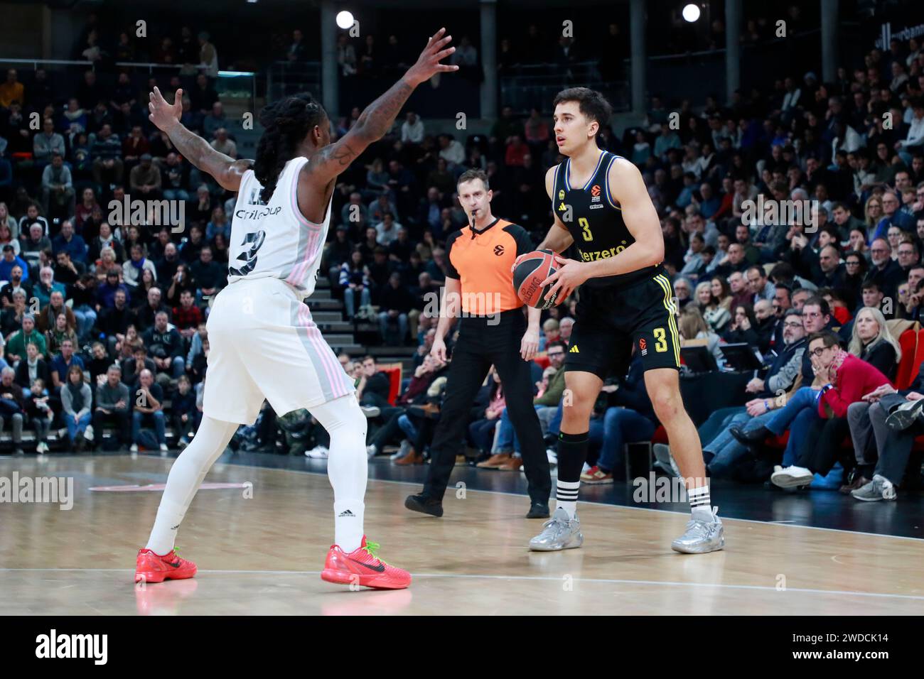 Villeurbanne, France. 12 janvier 2024. Matteo SPAGNOLO d'Alba Berlin et Paris LEE de Lyon lors du match de basket-ball Turkish Airlines Euroleague entre LDLC ASVEL Villeurbanne et Alba Berlin le 12 janvier 2024 à Astroballe à Villeurbanne, France - photo Romain Biard/Isports/DPPI crédit : DPPI Media/Alamy Live News Banque D'Images