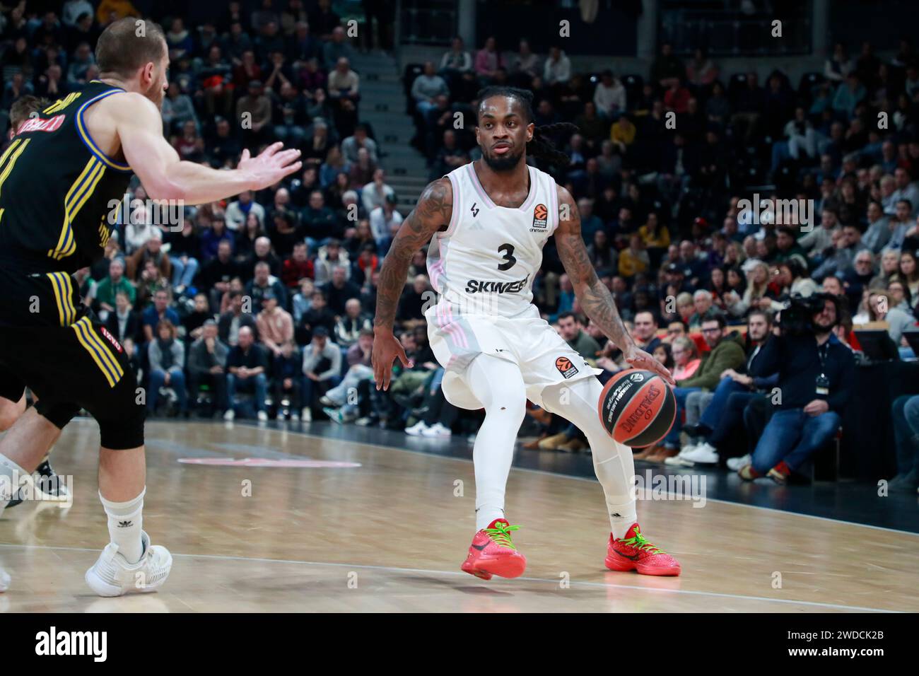 Villeurbanne, France. 12 janvier 2024. Paris LEE de Lyon lors du match de basketball Euroleague de Turkish Airlines entre LDLC ASVEL Villeurbanne et Alba Berlin le 12 janvier 2024 à Astroballe à Villeurbanne, France - photo Romain Biard/Isports/DPPI crédit : DPPI Media/Alamy Live News Banque D'Images