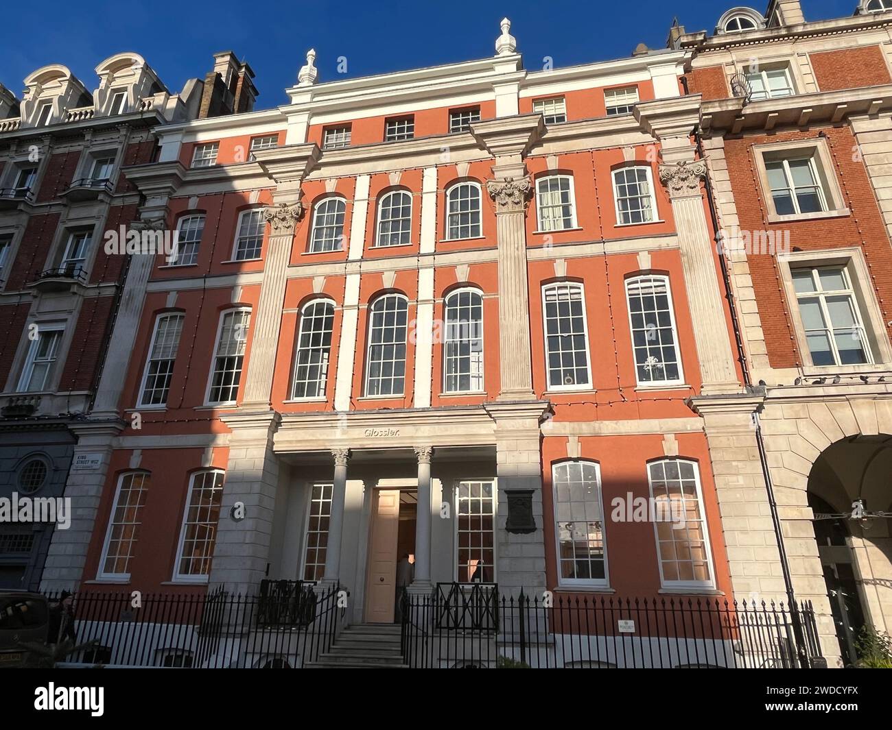 Londres, Royaume-Uni. 11 janvier 2024. 43 King Street à Covent Garden. Un 'Grand Hôtel' a été ouvert à Londres il y a 250 ans. Le bâtiment de King Street à Covent Garden est considéré comme le premier hôtel de luxe sous ce nom. (À dpa : 'Voyage pour le plaisir : le premier grand hôtel ouvert il y a 250 ans') crédit : Julia Kilian/dpa/Alamy Live News Banque D'Images