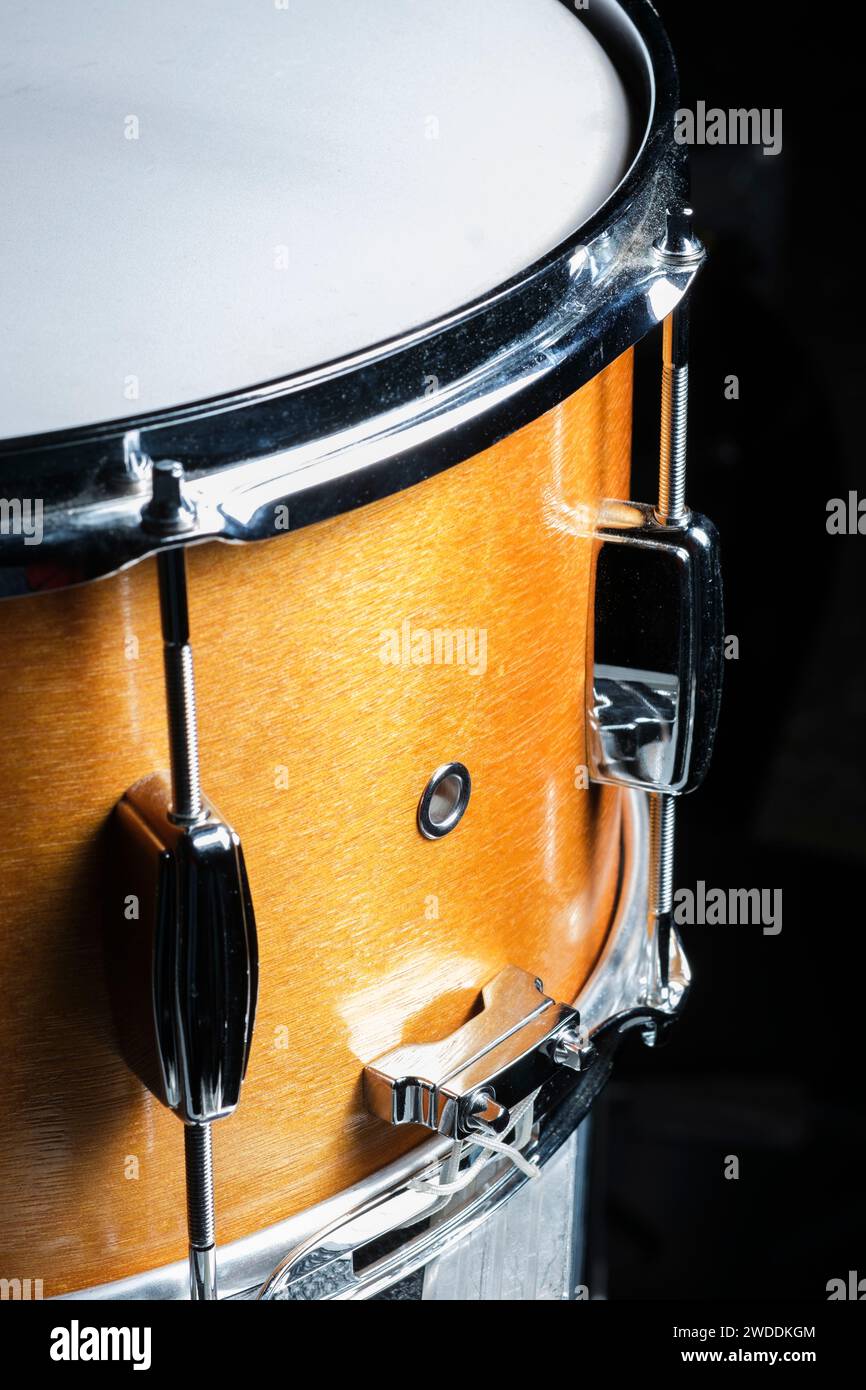 Détails de Snare tambour, bâtons de tambour et tabouret de tambour Banque D'Images