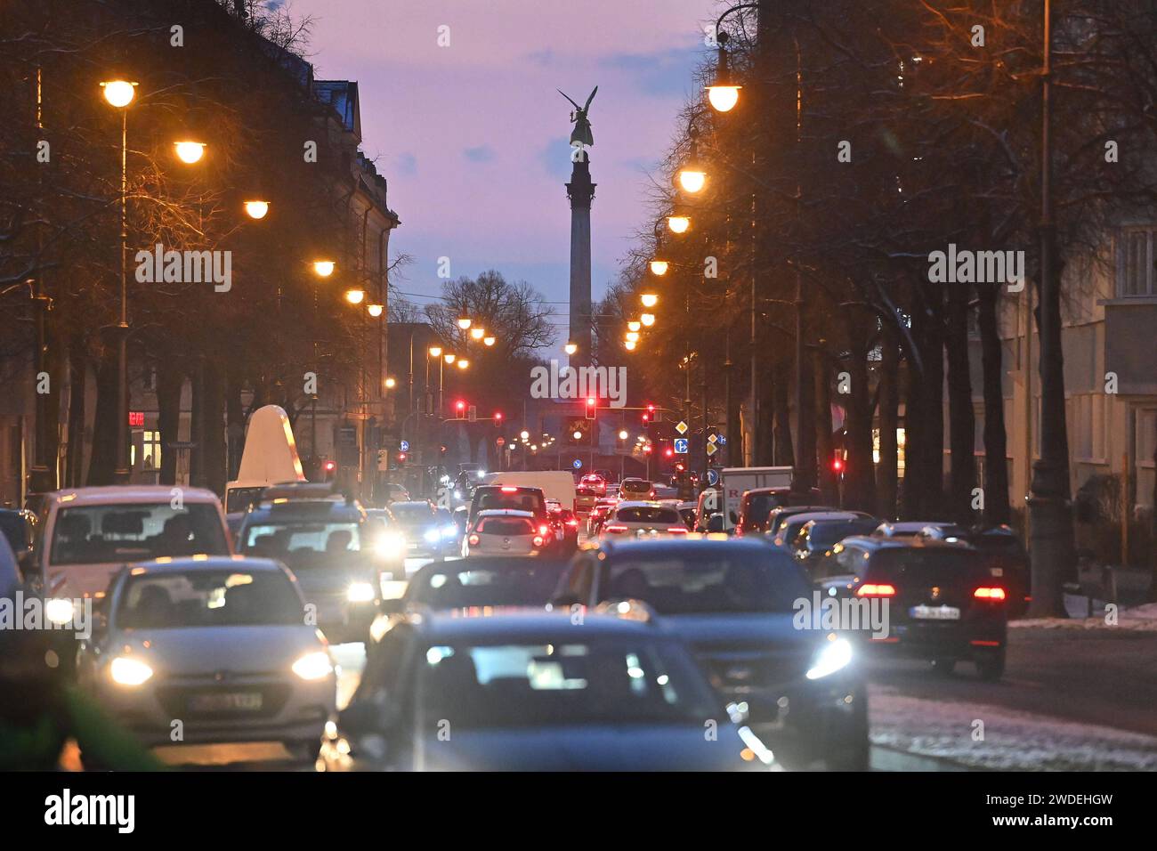 Tel taxi Banque de photographies et d'images à haute résolution - Alamy