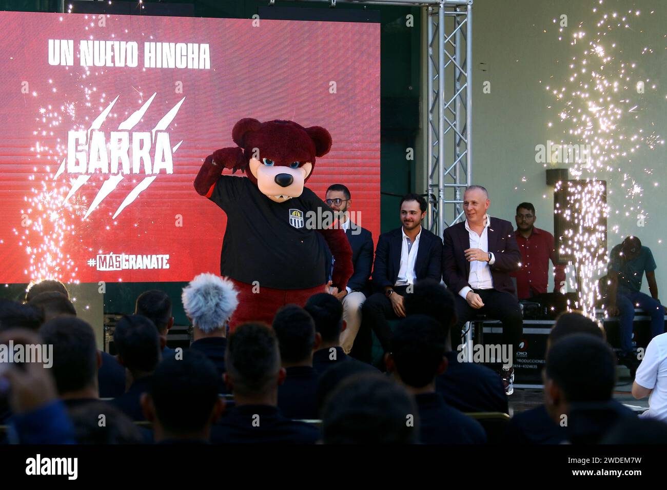 Valence, Carabobo, Venezuela. 19 janvier 2024. 19 janvier 2024. Carabobo FC a fait sa présentation, avec de nouveaux uniformes (visiteur et domicile) en plus d'incorporer une mascotte à l'équipe, en vue de sa participation au championnat national de football vénézuélien et à la coupe de football sud-américaine Conmebol. au niveau international. Photo : Juan Carlos Hernandez (image de crédit : © Juan Carlos Hernandez/ZUMA Press Wire) USAGE ÉDITORIAL SEULEMENT! Non destiné à UN USAGE commercial ! Crédit : ZUMA Press, Inc./Alamy Live News Banque D'Images