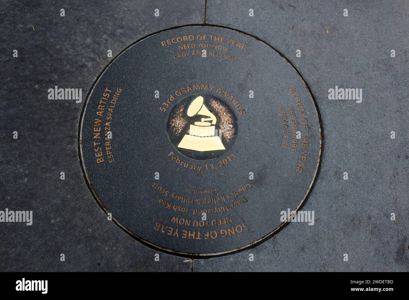 Los Angeles, Californie : The Grammy Walk of Fame - 53e Grammy Awards 2011 : LADY ANTEBELLUM, ARCADE FIRE et ESPERANZA SPALDING Banque D'Images