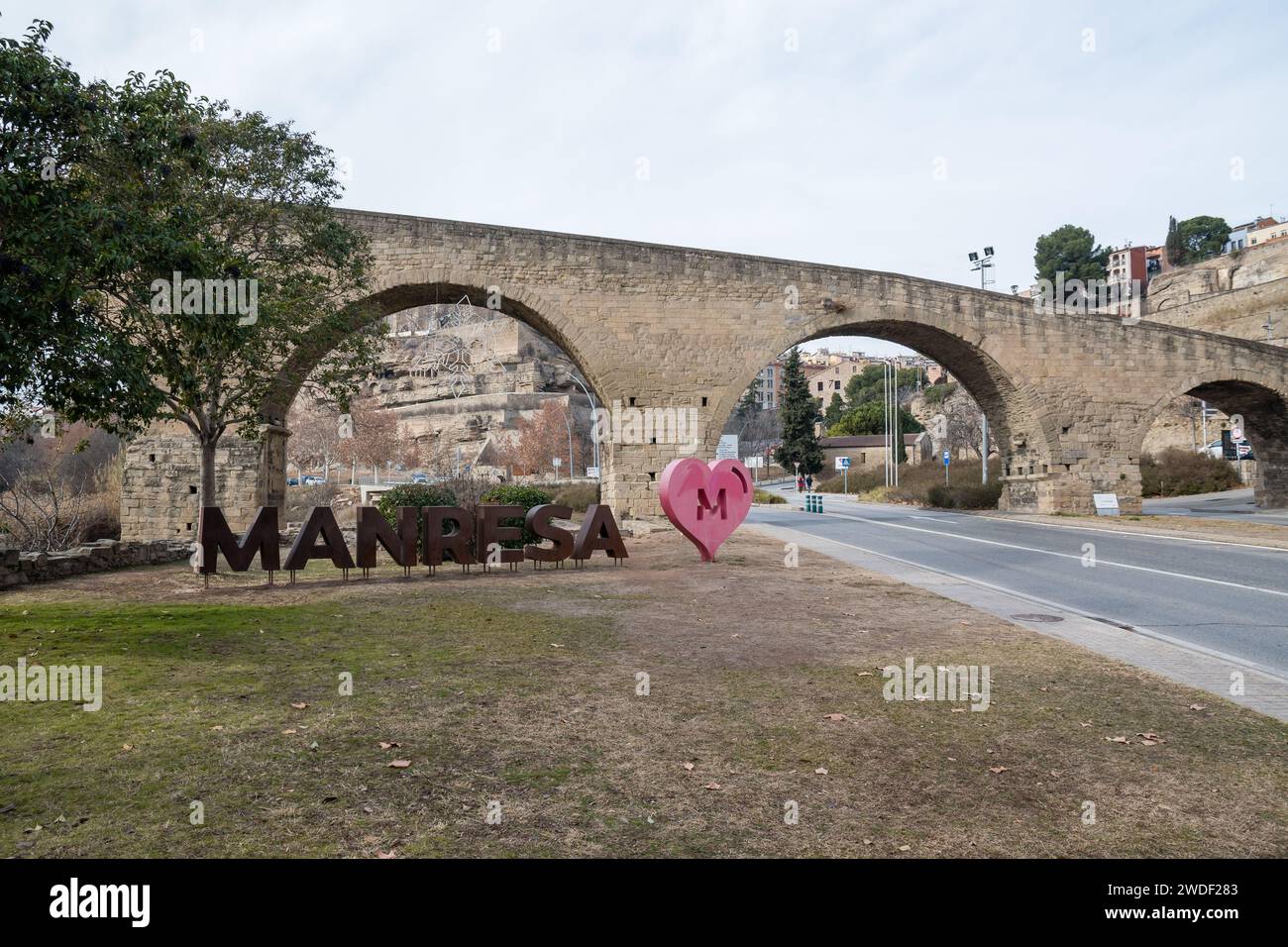 Entrée principale de la ville de manresa, panneau avec le nom de la ville, Manresa, Catalogne, Espagne Banque D'Images