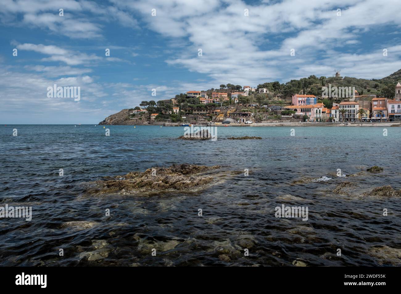 Visitez Collioure entre mer et montagne dans le Sud de la France Banque D'Images