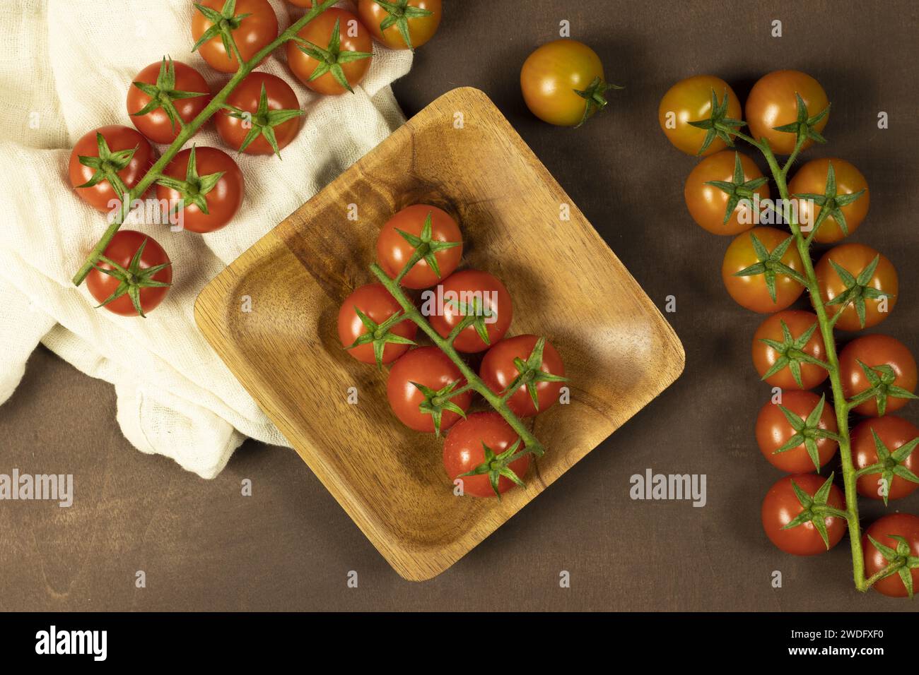 Composition photographique de tomates cerises Banque D'Images
