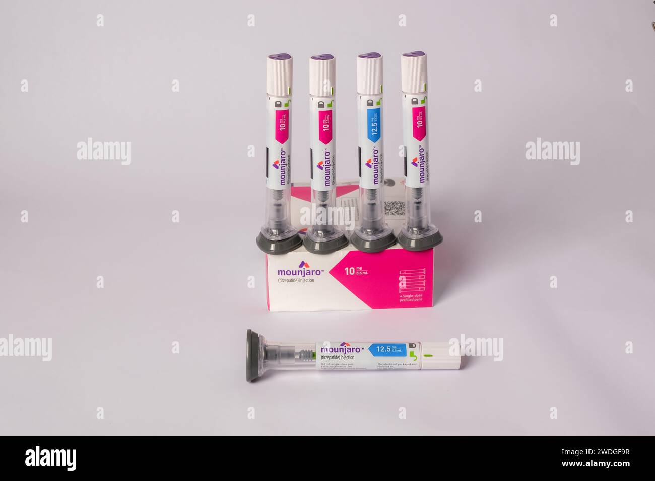 Photo des stylos de perte de poids Saxenda et Mounjaro Banque D'Images