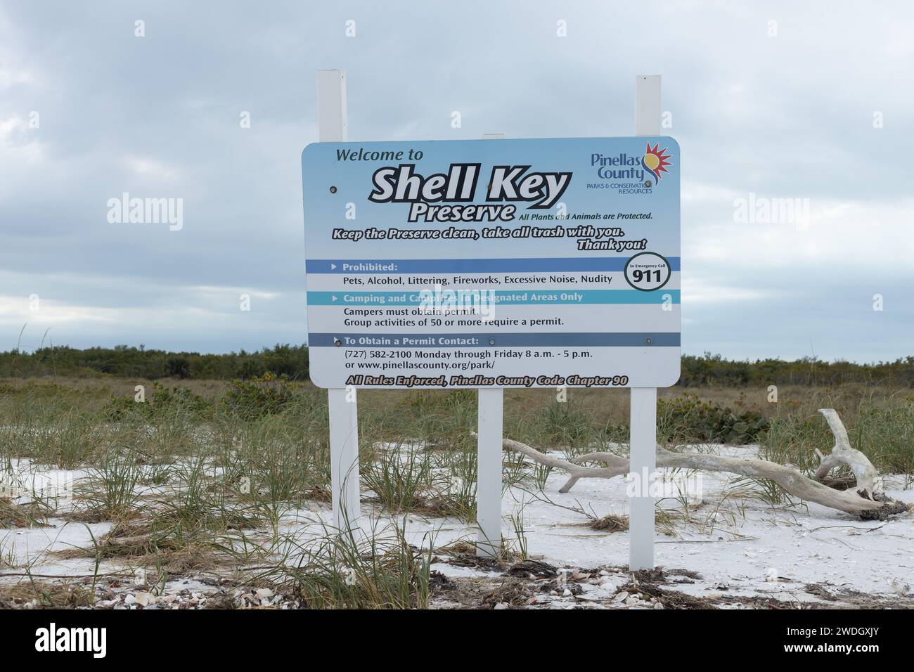Un panneau de bienvenue sur Shell Key Preserve près de St. Pete's Beach en Floride. Banque D'Images