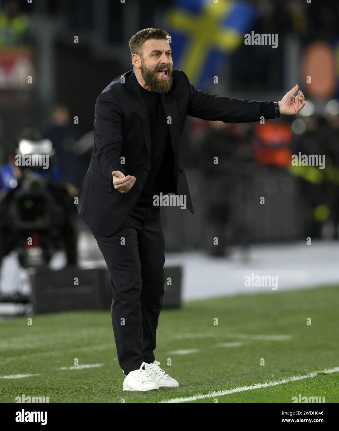 Rome, Italie. 20 janvier 2024. Daniele de Rossi, entraîneur-chef de Roma, fait des gestes lors d'un match de football en Serie A entre Roma et Hellas Verona à Rome, Italie, le 20 janvier 2024. Crédit : Augusto Casasoli/Xinhua/Alamy Live News Banque D'Images