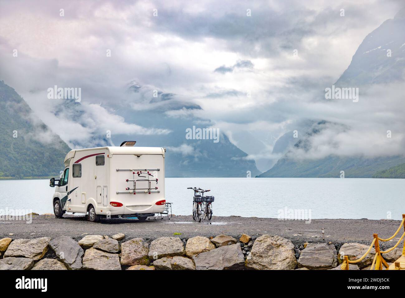 Vacances famille billet RV, vacances voyage en camping-car, caravane location de vacances. Banque D'Images