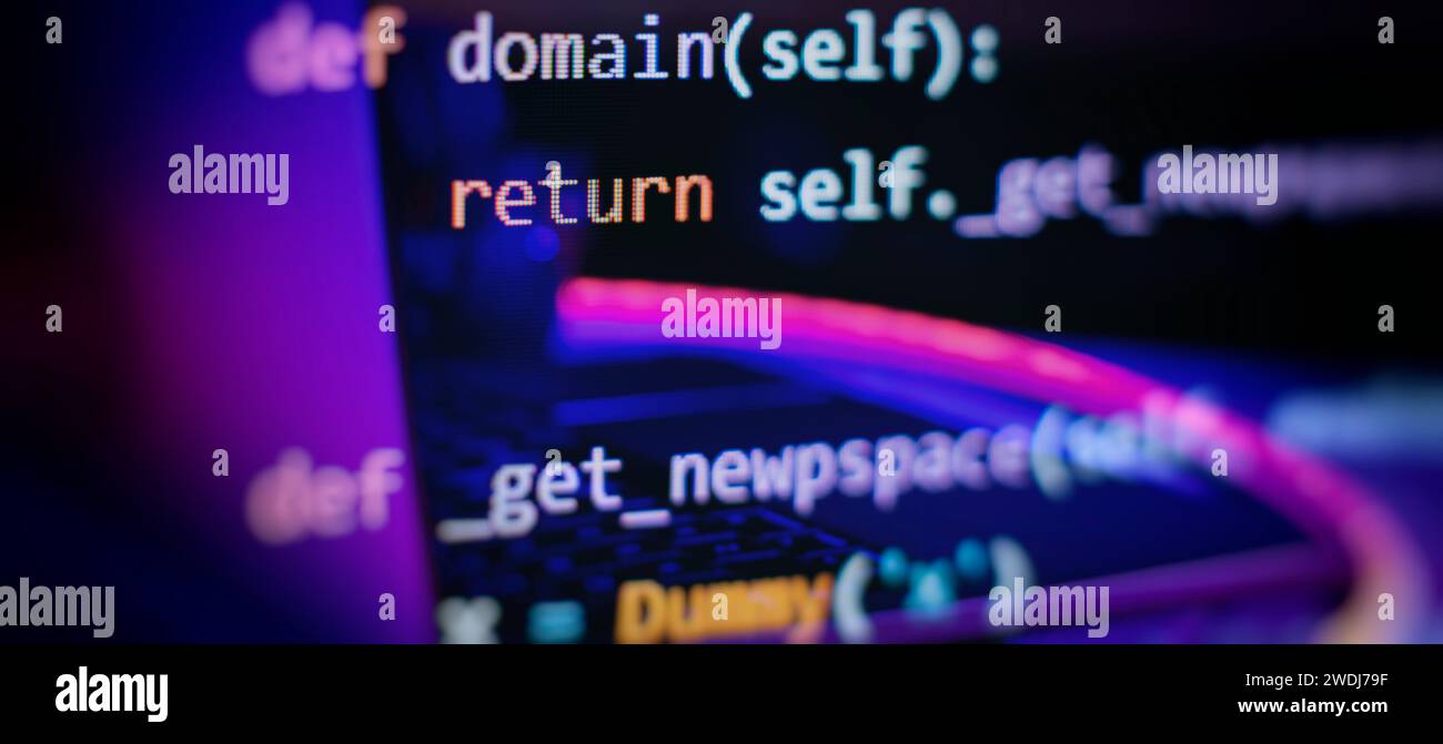 Écran de code de programmation du développeur logiciel. Temps de travail de programmation logicielle. Banque D'Images