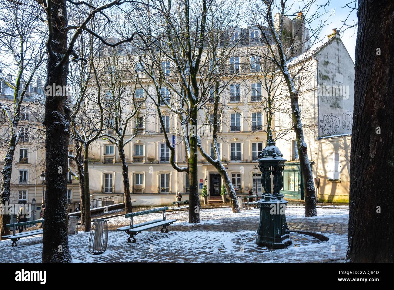 Paris, France, place Emile Goudeau est situé à Montmartre dans le 18e arrondissement de Paris, éditorial seulement. Banque D'Images