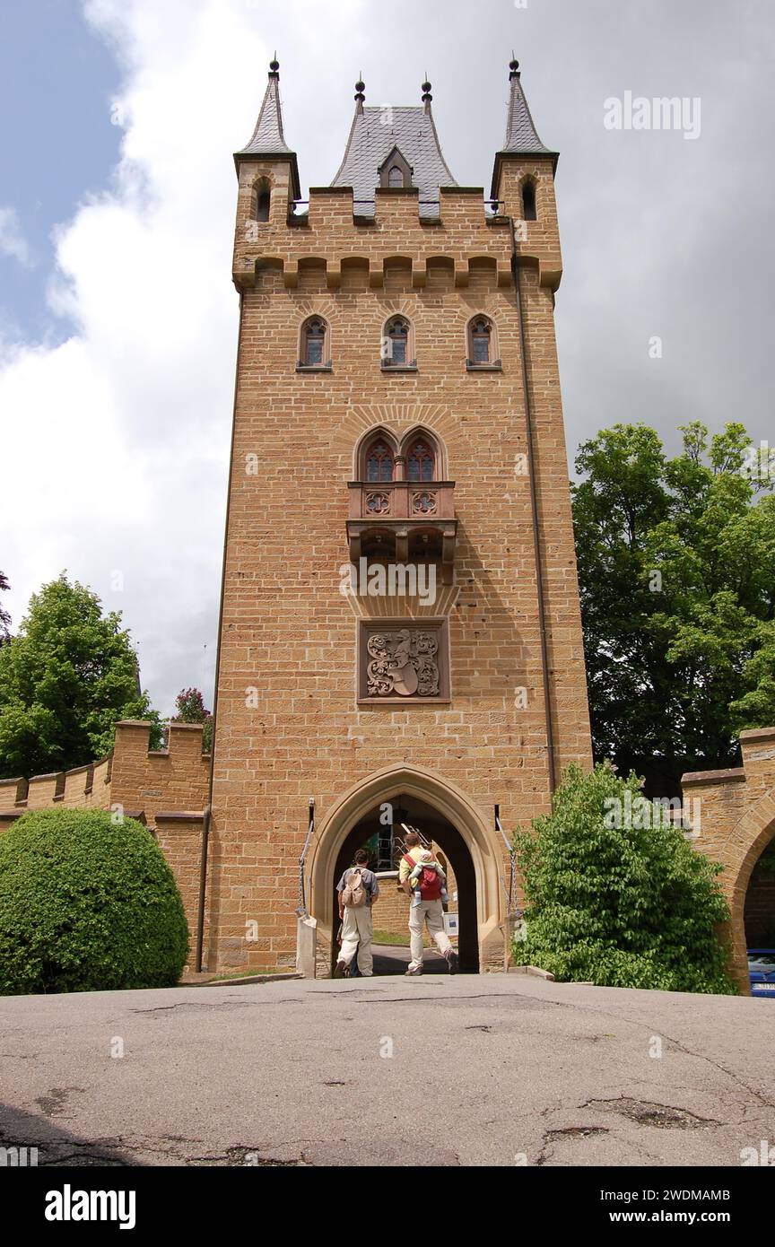 Bisingen, Allemagne - 22 mai 2009 : Château de Burg Hohenzollern. Ce château est situé sur la montagne Hohenzollern et est l'un des plus visités en Allemagne Banque D'Images