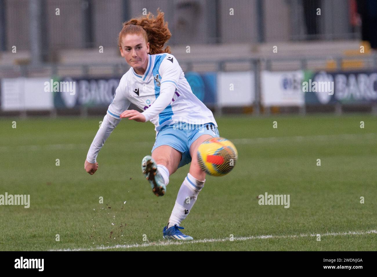 Dratford, Royaume-Uni. 21 janvier 2024. Princes Park, Dartford, Angleterre, janvier 21 2024 Crystal Palace Annabel Blanchard (10) tire au but lors du match de championnat FA Womens entre les Lionesses de London City et Crystal Palace à Princes Park, Dartford, Angleterre (Stephen Flynn/SPP) crédit : SPP Sport Press photo. /Alamy Live News Banque D'Images