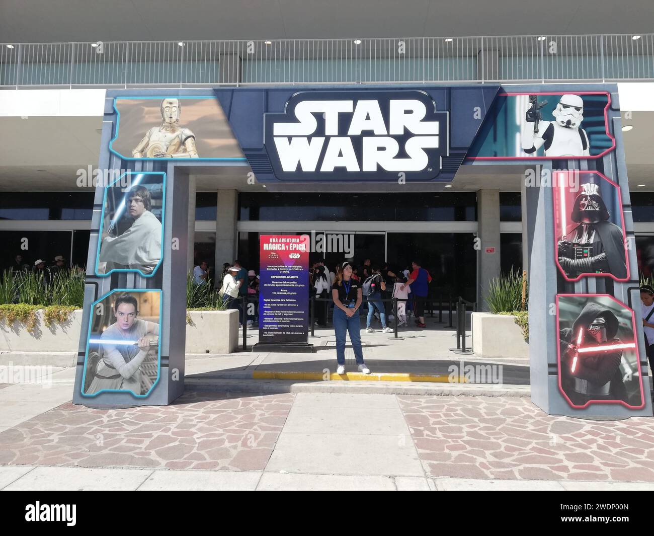 Leon, Mexique. 21 janvier 2024. Entrée principale de l'exposition Star Wars lors de la Feria de Leon 2024, foire de la ville, à Leon, Guanajuato. Mexique. Photo : JVMODEL crédit : JVMODEL/Alamy Live News Banque D'Images