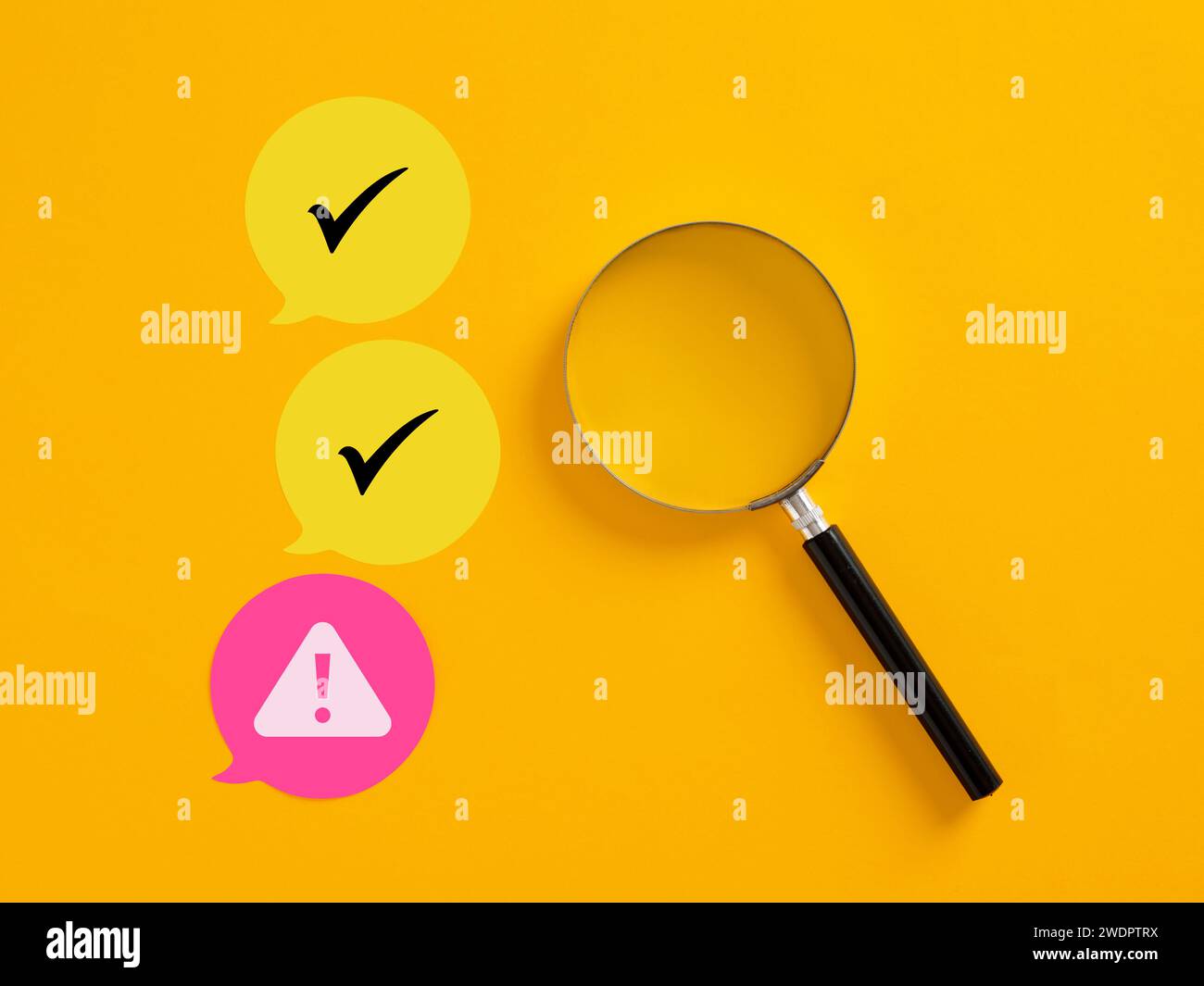Détection de l'erreur système. Analyse du système et détection des erreurs. Dépannage et investigation des problèmes. Correction, réparation et récupération des erreurs. Banque D'Images