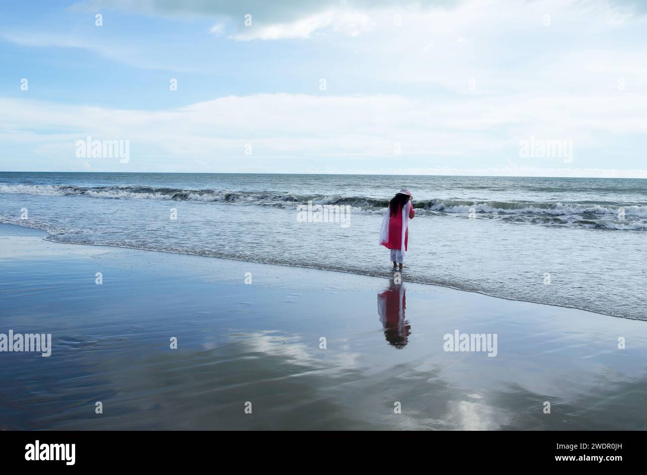 Cox's Bazar est l'une des plus longues plages maritimes du monde. C'est une plage de sable avec une longueur ininterrompue de 155 km. Banque D'Images