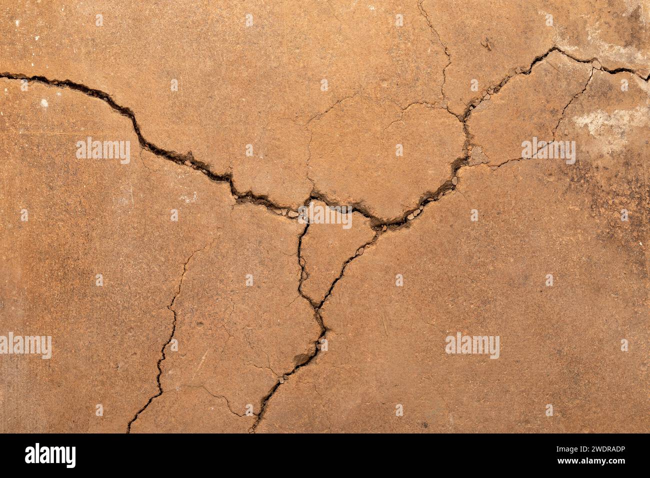 Problèmes de construction : échec de la table de plancher et de l'arrière-plan de texture de fissures Banque D'Images