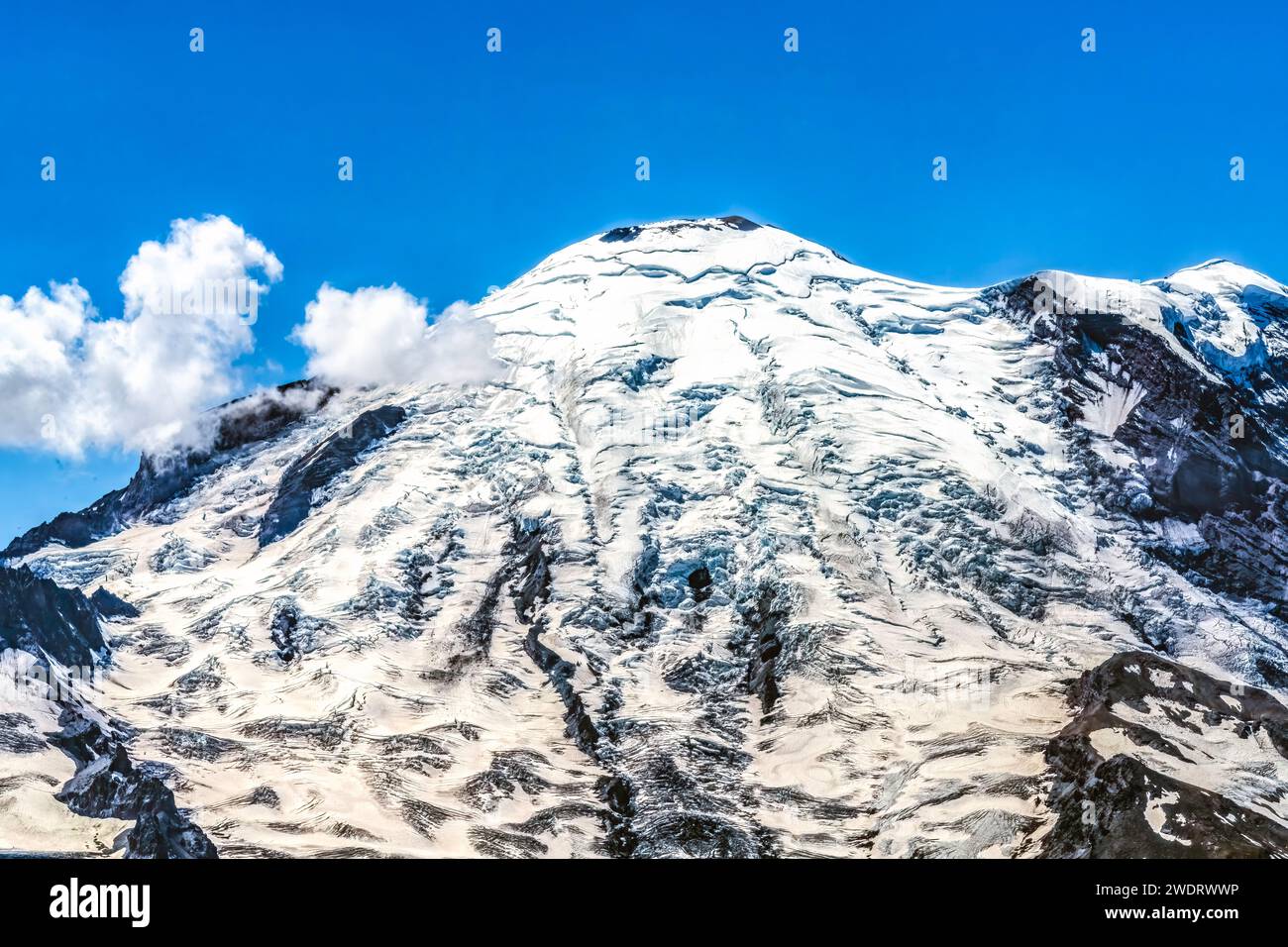 Mont Rainier Fermer nuages Crystal Mountain Lookout Pierce Count Banque D'Images