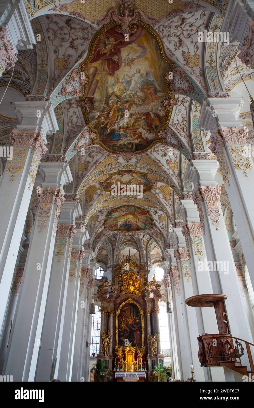 Intérieur, nef voûtée cylindrique, Heilig Geist Church, fondée à l'origine au 14e siècle, vieille ville, Munich, Bavière, Allemagne, Europe Banque D'Images