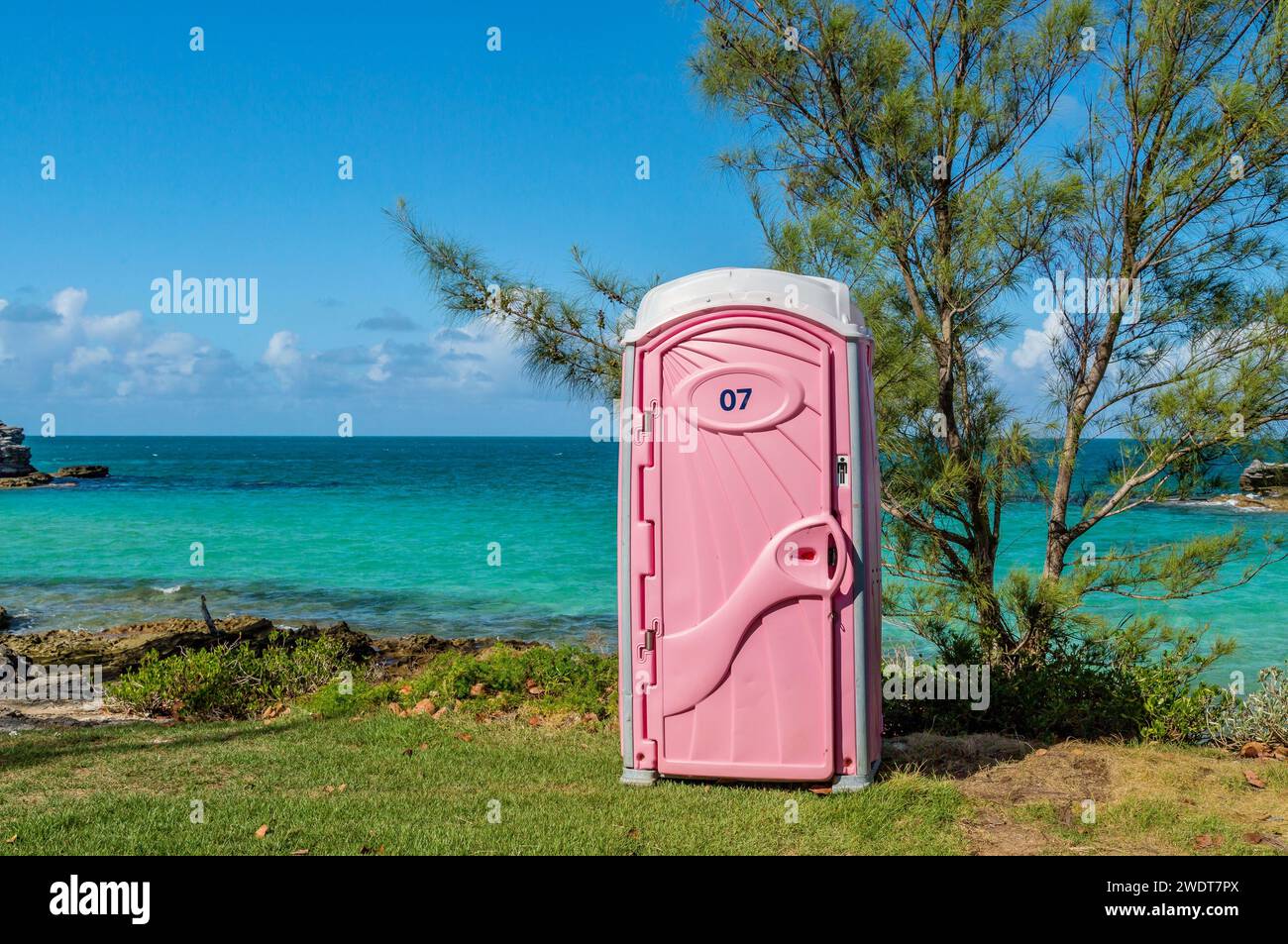 toilettes publiques portables à Spanish point Park, Pembroke Parish, Bermudes, Atlantique, Amérique du Nord Banque D'Images