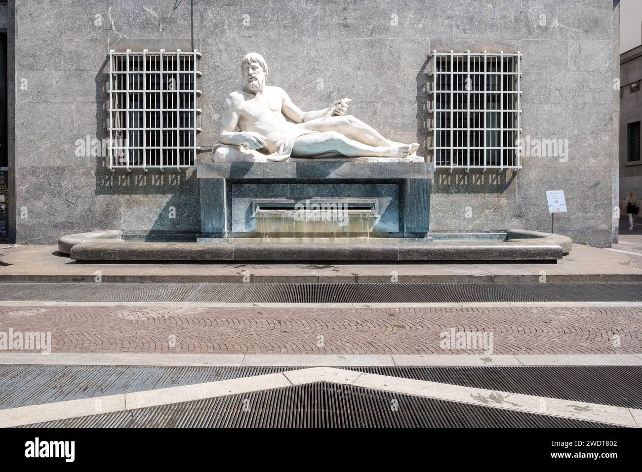 Vue de la Fontaine de Pô dans la via Roma, exécutée par Umberto Baglioni Banque D'Images