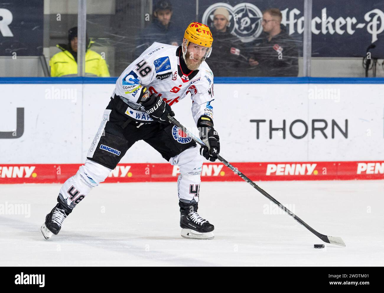 Nicholas B. Jensen (Fischtown Pinguins Bremerhaven, #48). EHC Red Bull Muenchen gegen Fischtown Pinguins Bremerhaven, Eishockey, DEL, 40. Spieltag, saison 2023/2024, 21.01.2024. Photo : Eibner-Pressefoto/Heike Feiner Banque D'Images