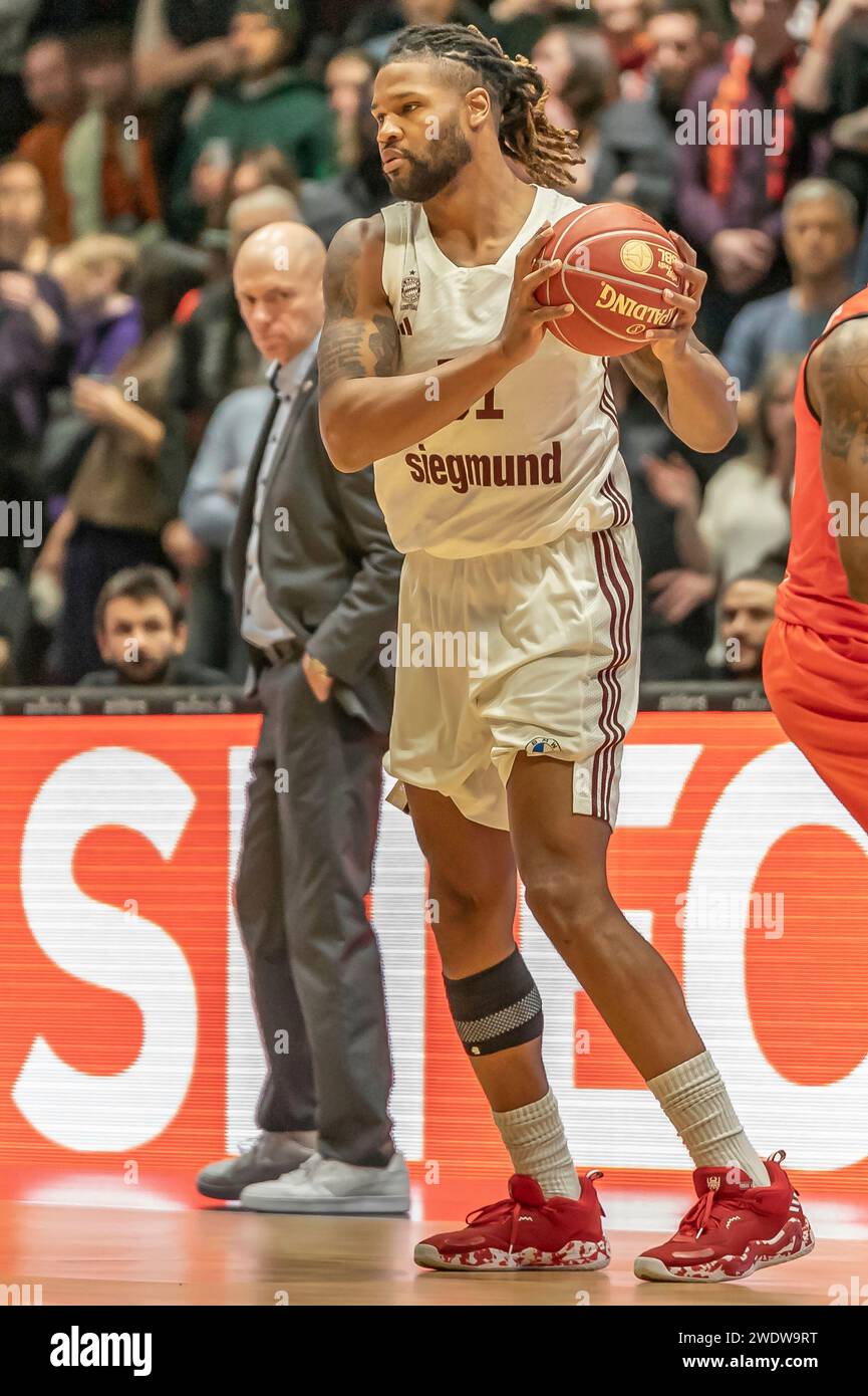 Chemnitz, Deutschland 21. Janvier 2024 : 1.BBL - 2023/2024 - Niners Chemnitz vs FC Bayern München im Bild : Devin Booker (München) Banque D'Images