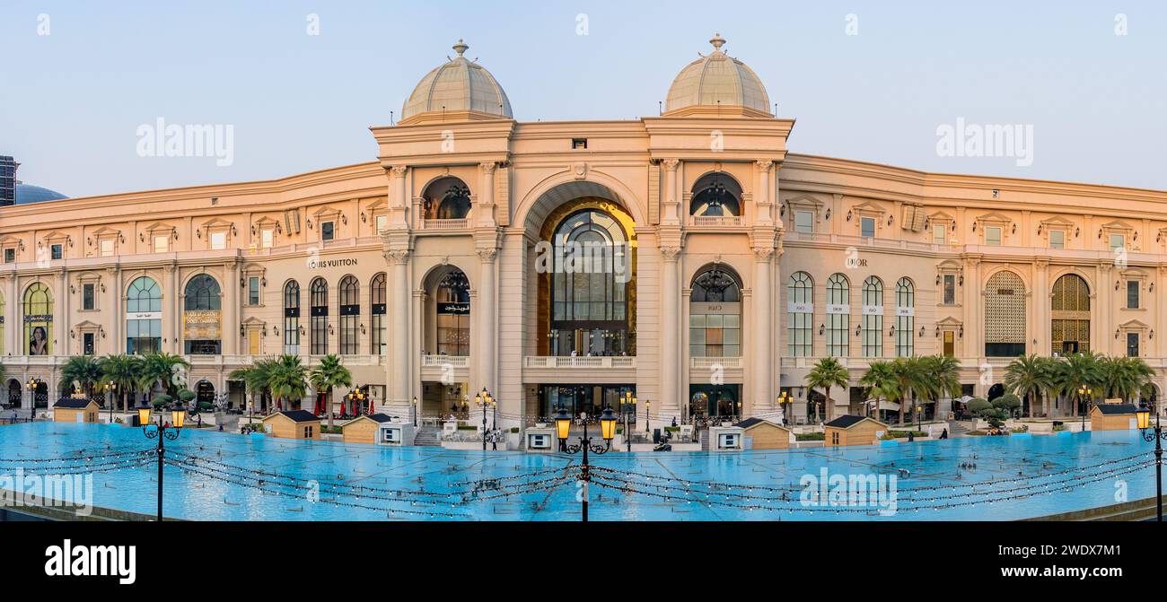 Doha, qatar- 10 janvier 2024 : place Vendôme Mall est un centre commercial sur Lusail, Qatar. Banque D'Images