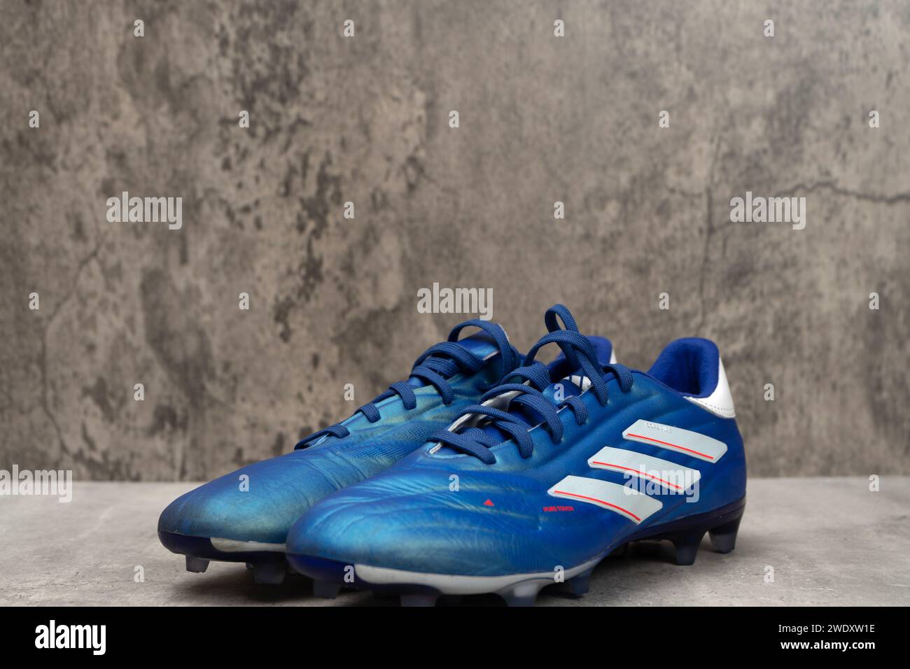 Chaussure de foot adidas en cuir cheap
