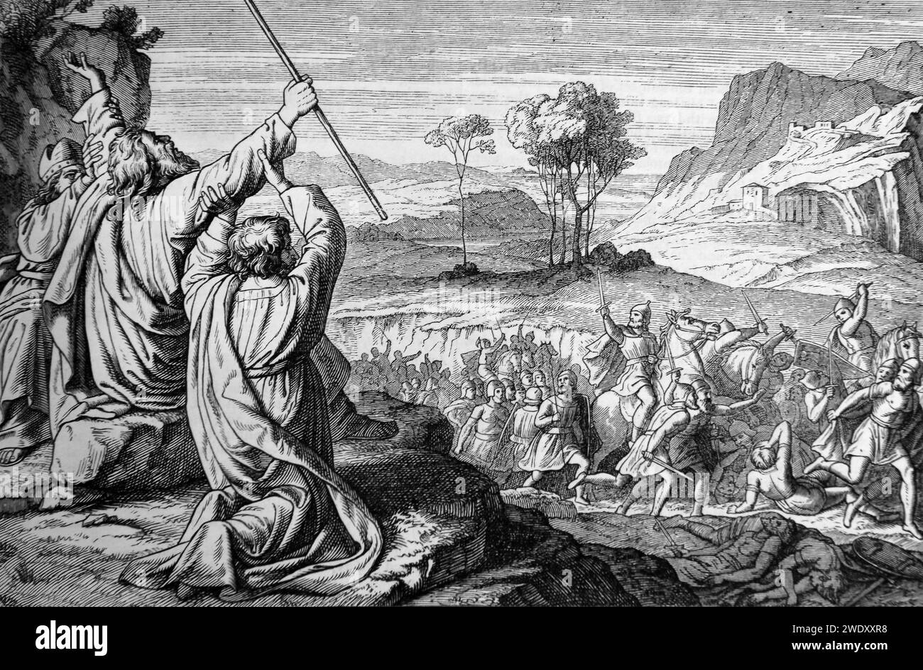 Illustration d'Aaron et Hur restant Moïse mains de Antique Illustrated Family Bible - Aaron et Hur Sat Moïse sur un rocher et a levé ses mains Banque D'Images
