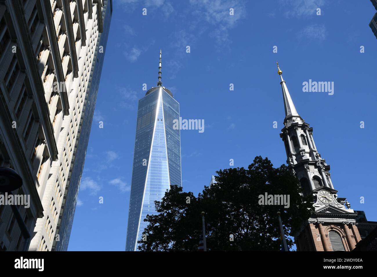 NEW YORK CITY /NEW YORK / USA 05.JUIN 2018  .Wolrd trade Center Tower and mahattan distt. Vue de la rivière hudson et manhatan Newfnancial quartier New yorl. Photo.Francis Joseph Dean / Deanpictures. Banque D'Images