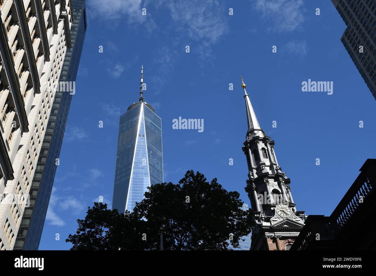 NEW YORK CITY /NEW YORK / USA 05.JUIN 2018  .Wolrd trade Center Tower and mahattan distt. Vue de la rivière hudson et manhatan Newfnancial quartier New yorl. Photo.Francis Joseph Dean / Deanpictures. Banque D'Images