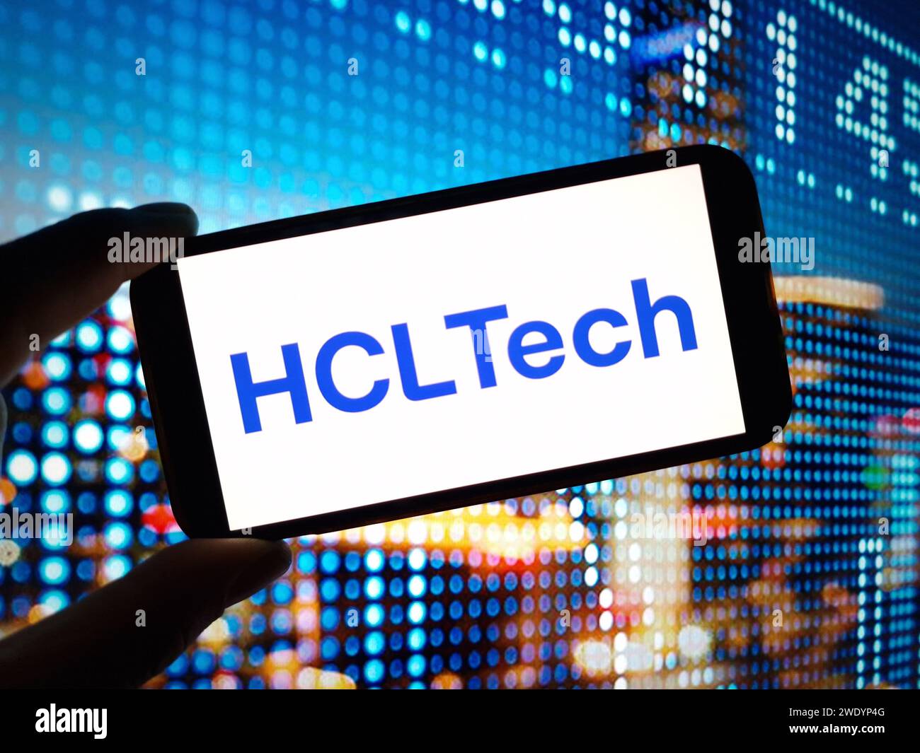 KONSKIE, Pologne - 22 janvier 2024 : logo de la société HCL technologies affiché sur l'écran du téléphone portable Banque D'Images
