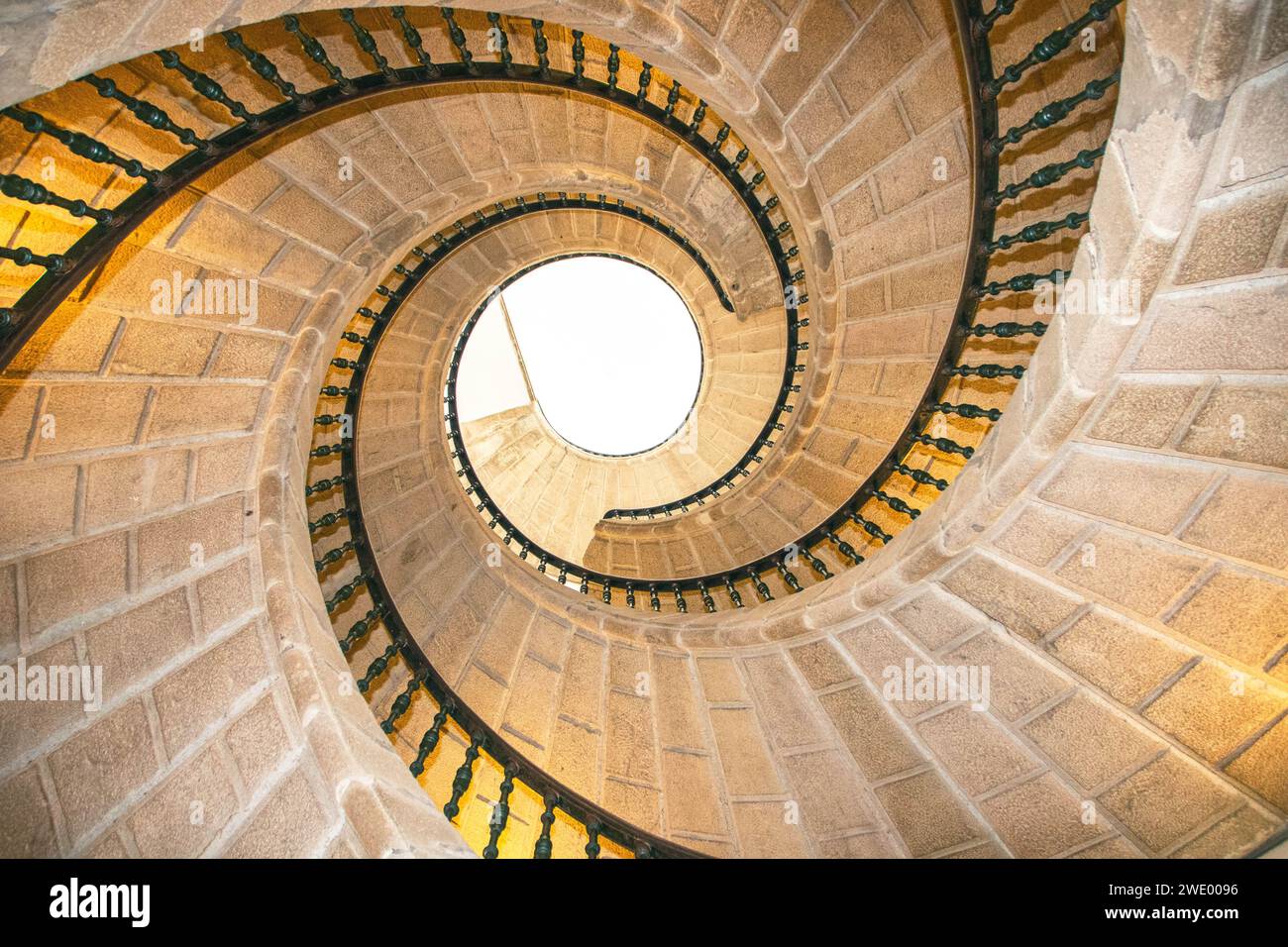 Escalier en colimaçon de l'ancien couvent de Santo Domingo de Bonaval à Santiago de Compostelle Banque D'Images