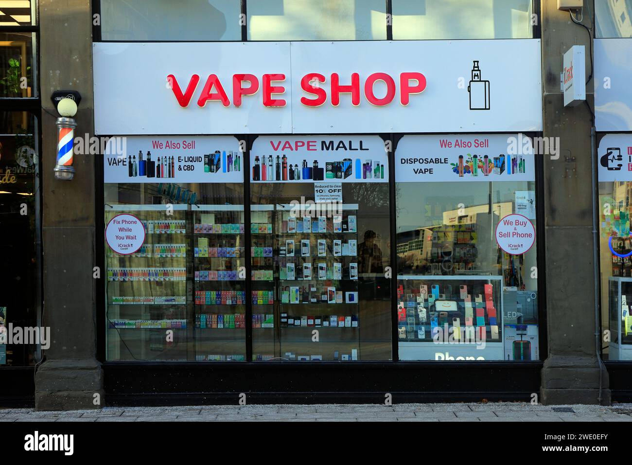 Boutique VAPE Queen Street, centre-ville de Cardiff. Prise en janvier 2024 Banque D'Images