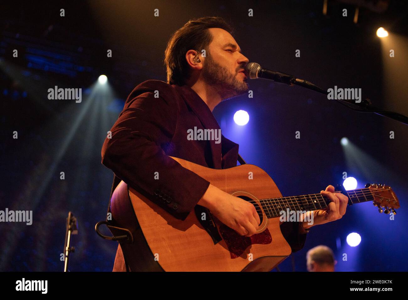 Glasgow Écosse. 21 janvier 2024. Roddy Hart, auteur-compositeur-interprète écossais et diffuseur, a joué et comparé à la salle de concert de Glasgow à Roaming Roots Revue, Celtic Connections 2024. Photo Pauline Keightley/Alamy crédit : Pauline Keightley/Alamy Live News Banque D'Images