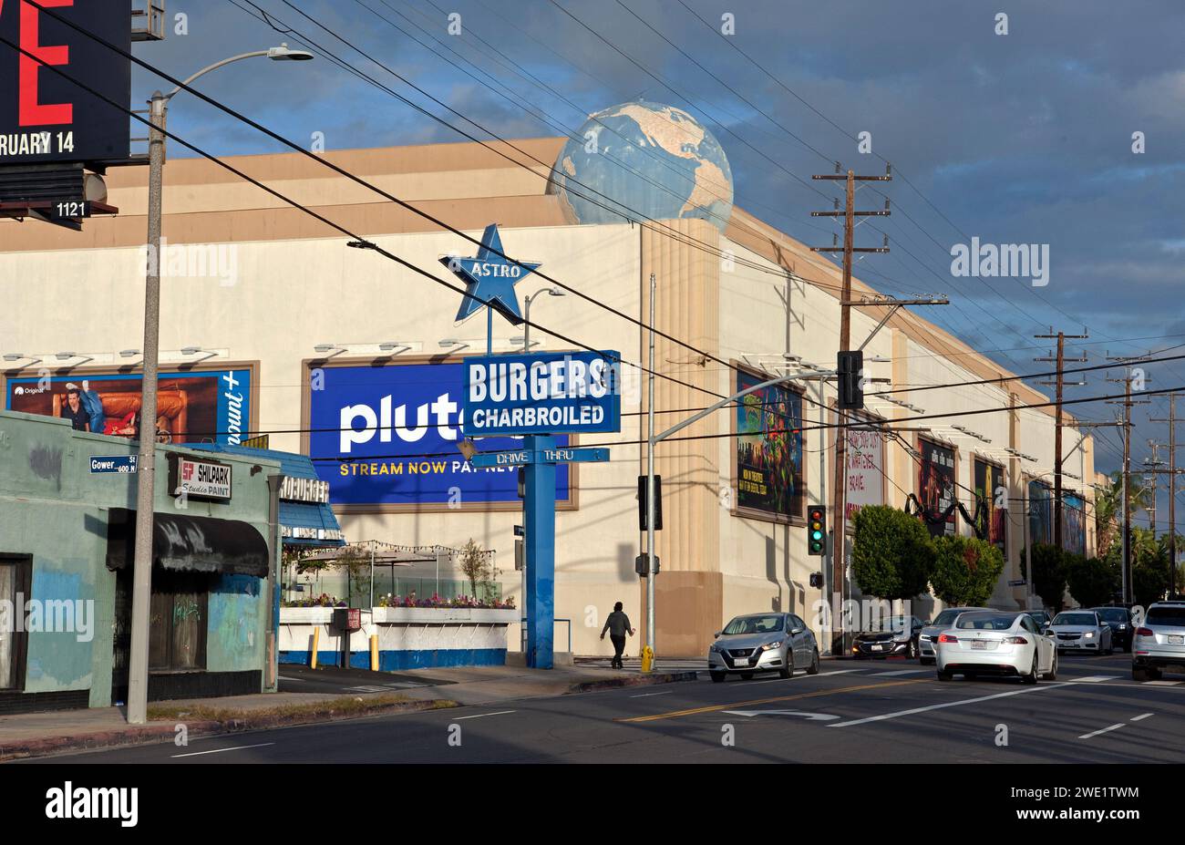 Scène de rue devant Paramount Studio à Hollywood, Californie, États-Unis Banque D'Images