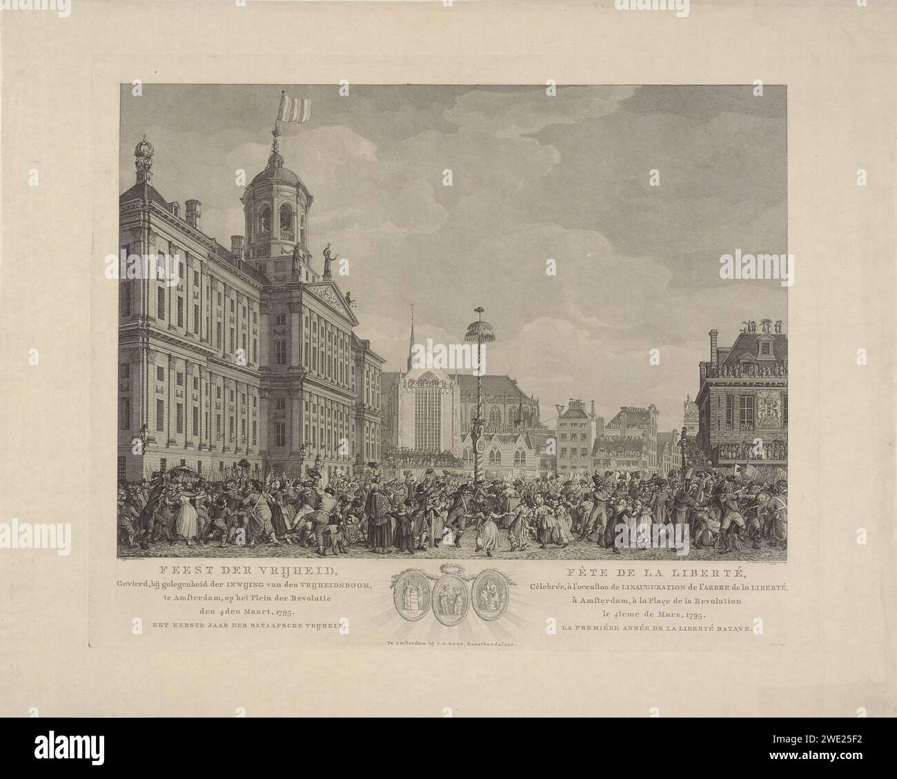Initiation de l'arbre de la liberté autour du barrage, 4 mars 1795, Reinier Vinkeles (I), d'après Jacques Kuyper, 1796 imprimer Fête de la liberté, célébrée lors de l'inauguration de l'arbre de la liberté sur la place du Dam à Amsterdam, le 4 mars 1795. Vue sur la place du Dam avec une grande foule dansant pour l'arbre de la liberté. Dans la légende, les titres en néerlandais et en français et les trois emblèmes allégoriques de liberté, d'égalité et de fraternité qui étaient accrochés à l'arbre. Amsterdam papier gravure dansant autour de l'arbre de la liberté. alliance, ligue, Union, foedus Dam. Hôtel de ville d'Amsterdam (1655-1808). Waag sur la place du Dam Banque D'Images Initiation de l'arbre de la liberté autour du barrage, 4 mars 1795, Reinier Vinkeles (I), d'après Jacques Kuyper, 1796 imprimer Fête de la liberté, célébrée lors de l'inauguration de l'arbre de la liberté sur la place du Dam à Amsterdam, le 4 mars 1795. Vue sur la place du Dam avec une grande foule dansant pour l'arbre de la liberté. Dans la légende, les titres en néerlandais et en français et les trois emblèmes allégoriques de liberté, d'égalité et de fraternité qui étaient accrochés à l'arbre. Amsterdam papier gravure dansant autour de l'arbre de la liberté. alliance, ligue, Union, foedus Dam. Hôtel de ville d'Amsterdam (1655-1808). Waag sur la place du Dam Banque D'Images